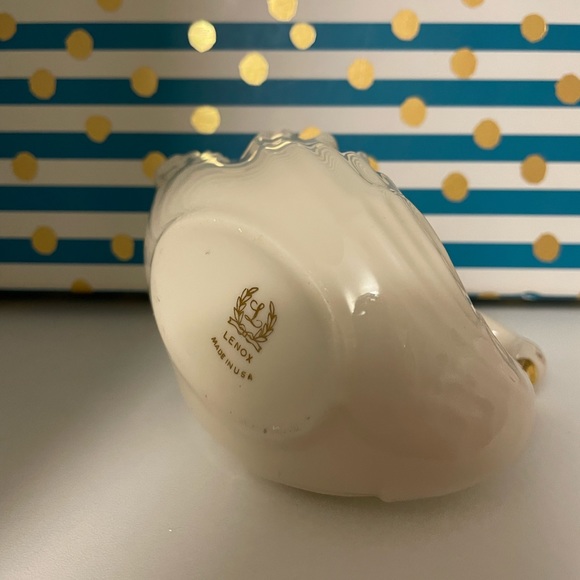 Lenox swan trinket dish with gold trim - Picture 6 of 6